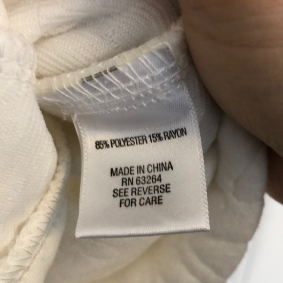 🖐 White quilted Dressbarn Scuba Hoodie - Picture 8 of 8